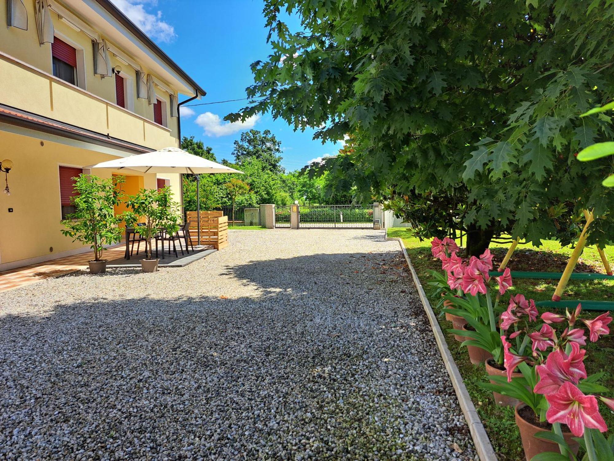 Готель Borgo Barucchella Sant'Andra Екстер'єр фото